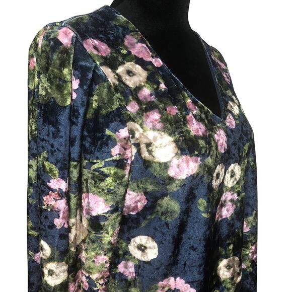 Loveriche Navy Mix Floral Velvet Dress - Size Medium - Picture 6 of 13